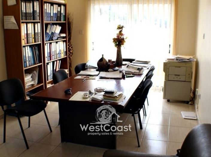 Image No.2-Commercial à vendre à Anavargos