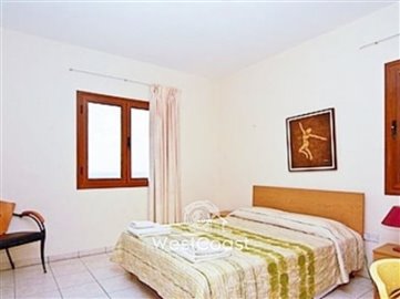 66148-5-bedroom-villa-with-privat-pool-in-cor