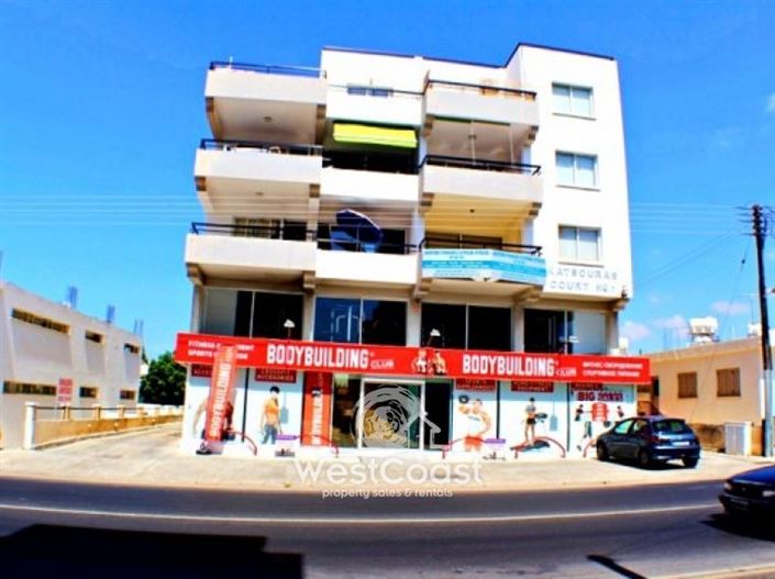 Image No.1-Commercial à vendre à Paphos