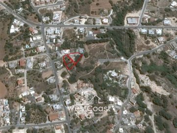 61360-large-piece-of-land-in-tremithousafull