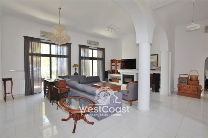 Image No.2-Villa de 6 chambres à vendre à Tala