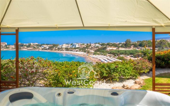 Image No.3-8 Bed Villa for sale