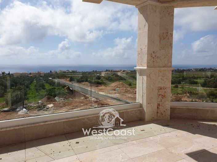 Image No.4-7 Bed Villa for sale