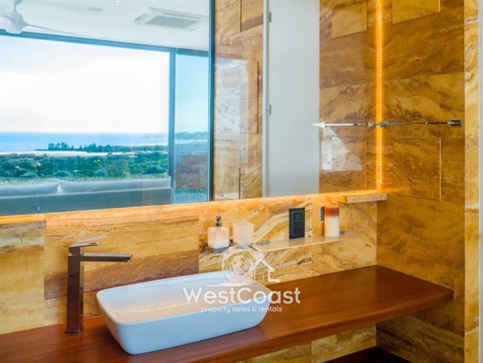 Image No.10-5 Bed Villa for sale