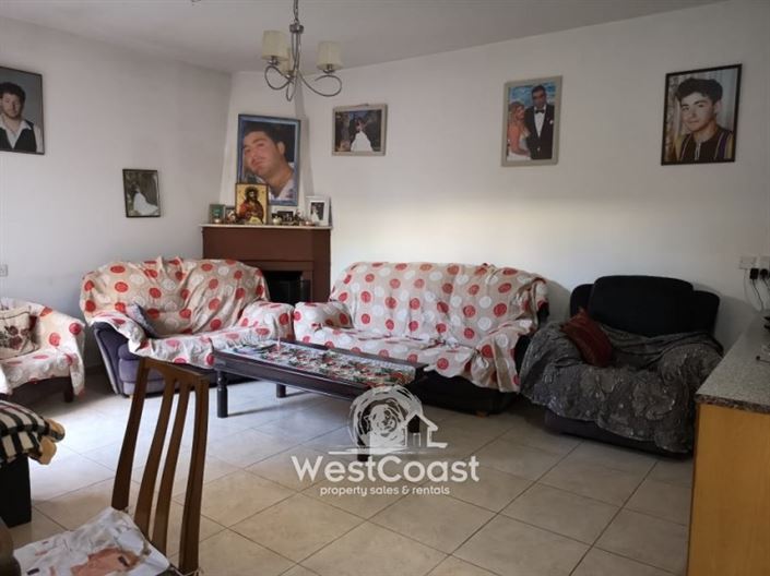 Image No.5-Commercial de 10 chambres à vendre à Yeroskipou