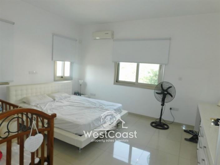 Image No.10-3 Bed Villa for sale