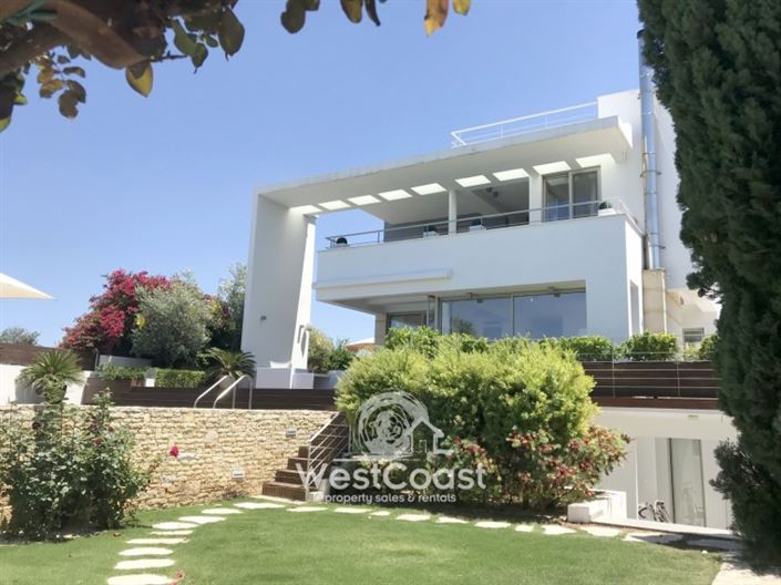 Image No.2-Villa de 4 chambres à vendre à Lachi