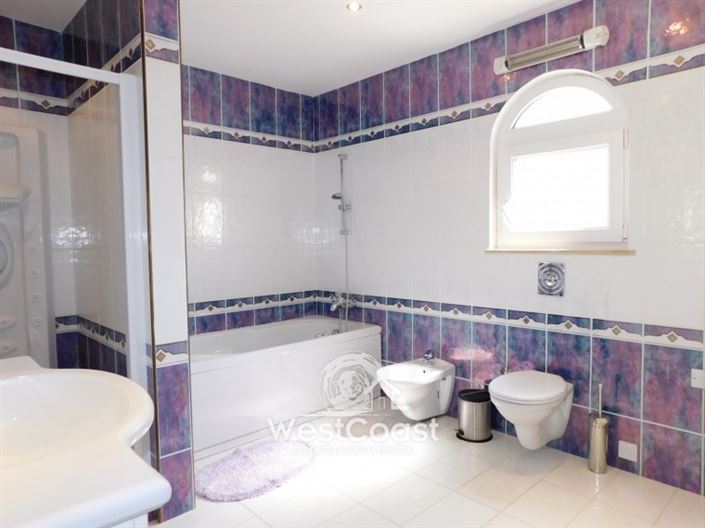 Image No.10-5 Bed Villa for sale