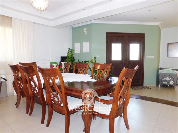 Image No.5-Villa de 4 chambres à vendre à Koloni