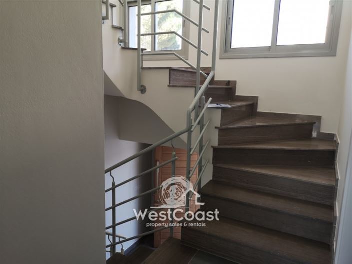 Image No.10-3 Bed Villa for sale