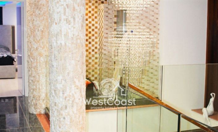 Image No.6-3 Bed Villa for sale