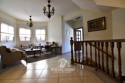 124959-detached-villa-for-sale-in-columbiaful