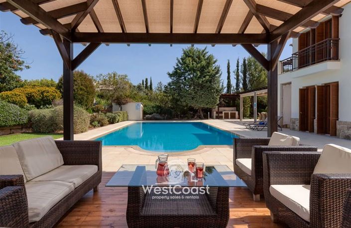 Image No.2-5 Bed Villa for sale