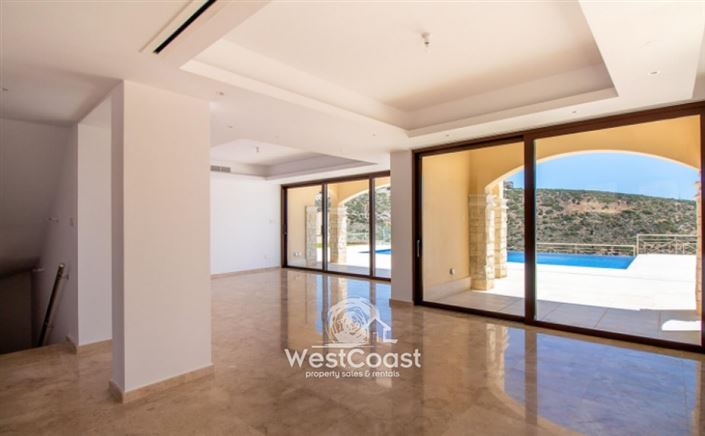 Image No.2-4 Bed Villa for sale