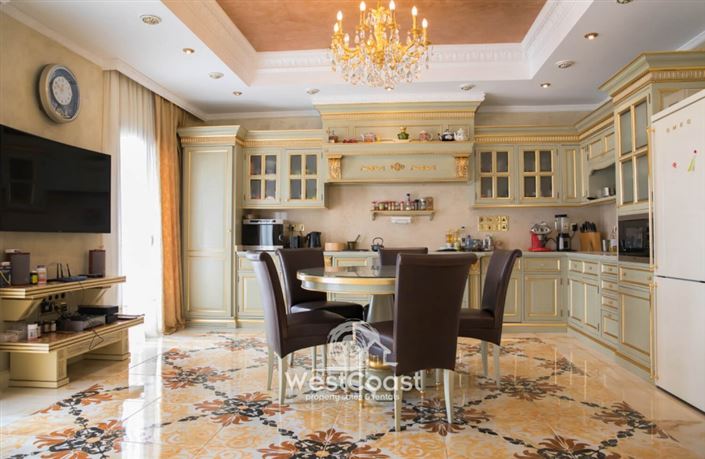 Image No.10-6 Bed Villa for sale