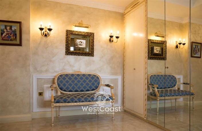 Image No.9-6 Bed Villa for sale