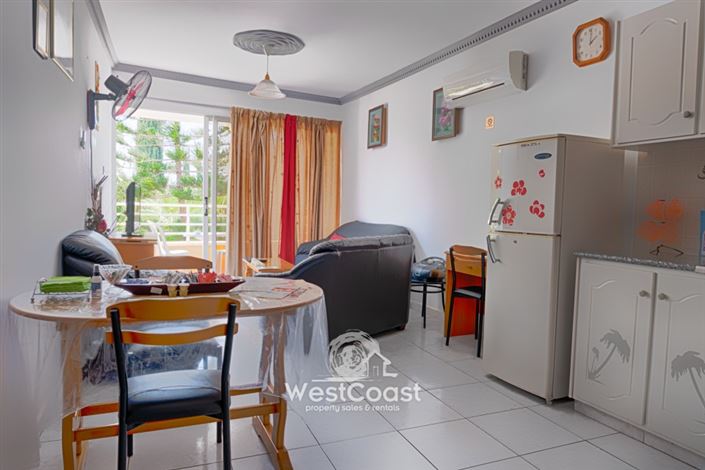 Image No.8-Commercial de 20 chambres à vendre à Kato Paphos