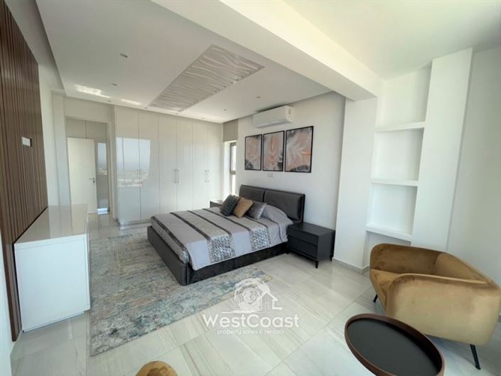 Image No.9-5 Bed Villa for sale