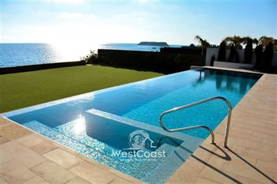 156074-detached-villa-for-sale-in-sea-caves-s