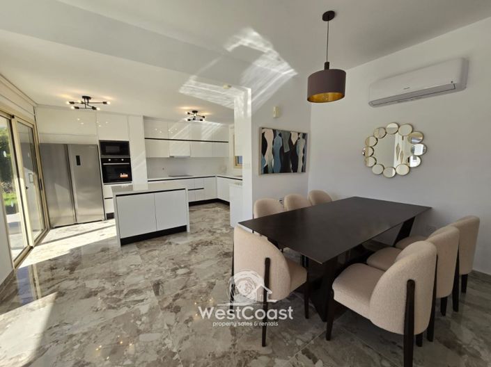 Image No.2-3 Bed Villa for sale