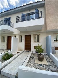 159707-town-house-for-sale-in-universalfull
