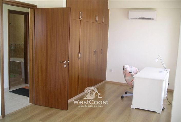 Image No.7-Villa de 4 chambres à vendre à Neon Chorion