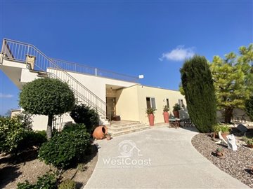 165030-bungalow-for-sale-in-pano-arodesfull