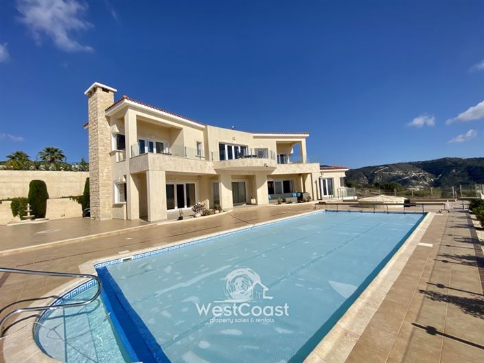 Image No.1-Villa de 5 chambres à vendre à Akoursos