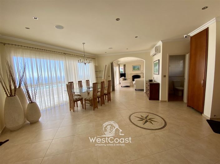 Image No.4-Villa de 5 chambres à vendre à Akoursos