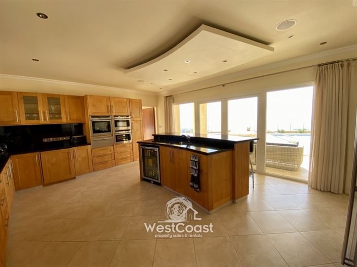 Image No.7-Villa de 5 chambres à vendre à Akoursos