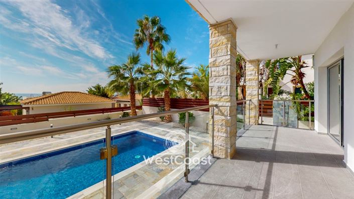 Image No.2-Villa de 5 chambres à vendre à Kissonerga