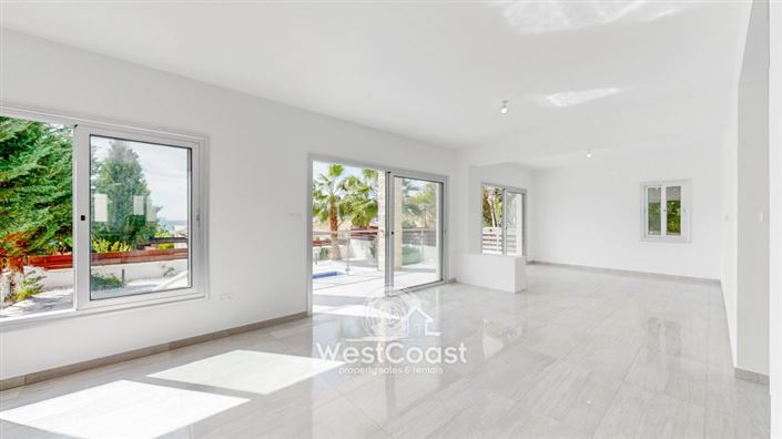 Image No.6-Villa de 5 chambres à vendre à Kissonerga