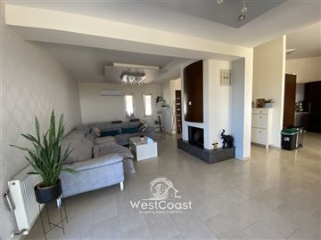 166327-bungalow-for-sale-in-mesa-choriofull