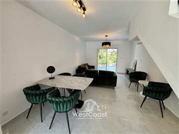 168125-town-house-for-sale-in-universalfull