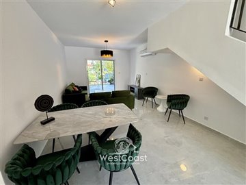 168126-town-house-for-sale-in-universalfull