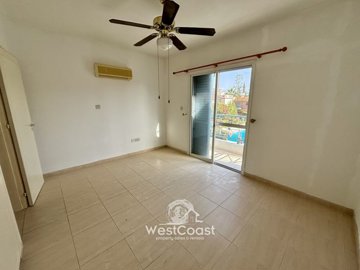 171013-town-house-for-sale-in-universalfull