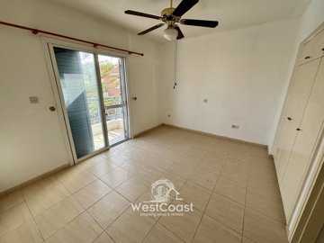 171012-town-house-for-sale-in-universalfull