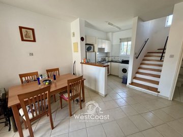 170990-town-house-for-sale-in-universalfull