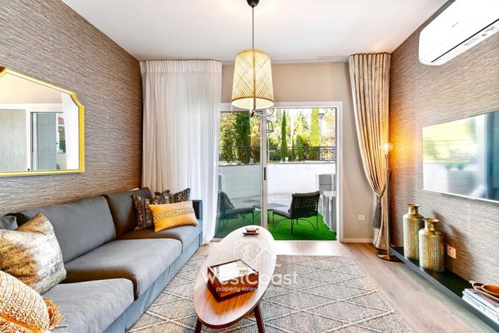 Image No.2-Maison de ville de 2 chambres à vendre à Universal