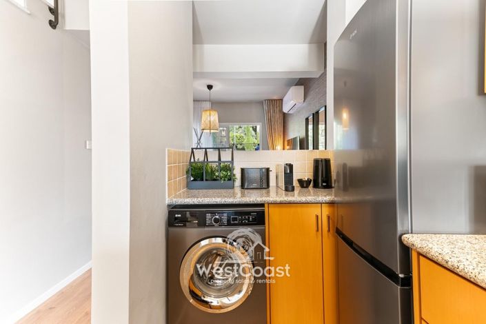 Image No.6-Maison de ville de 2 chambres à vendre à Universal