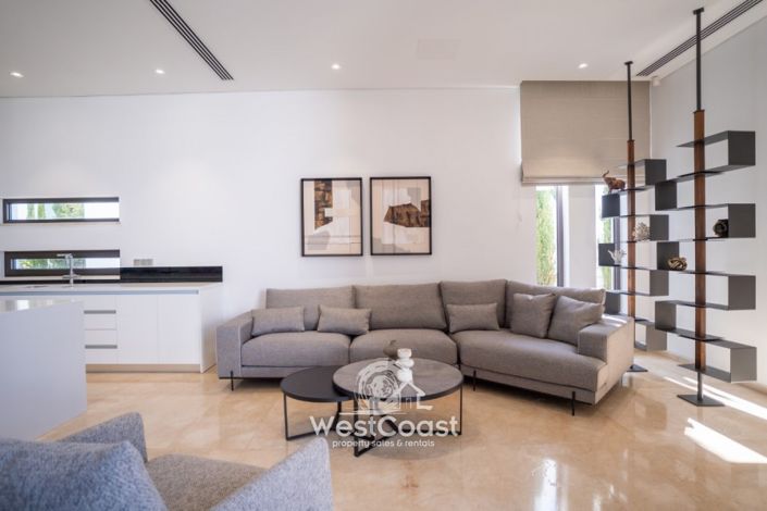 Image No.10-5 Bed Villa for sale