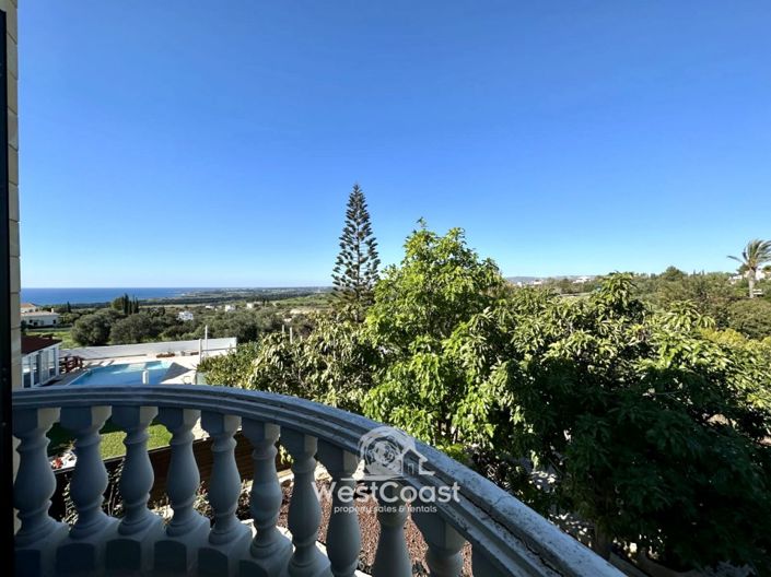 Image No.2-4 Bed Villa for sale