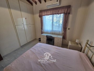 180486-bungalow-for-sale-in-akoursosfull