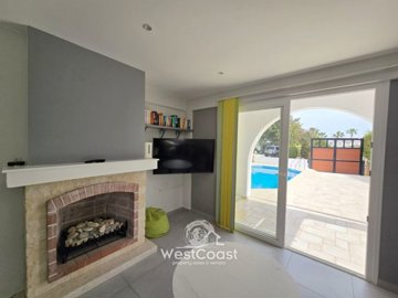 180583-detached-villa-for-sale-in-coral-bayfu