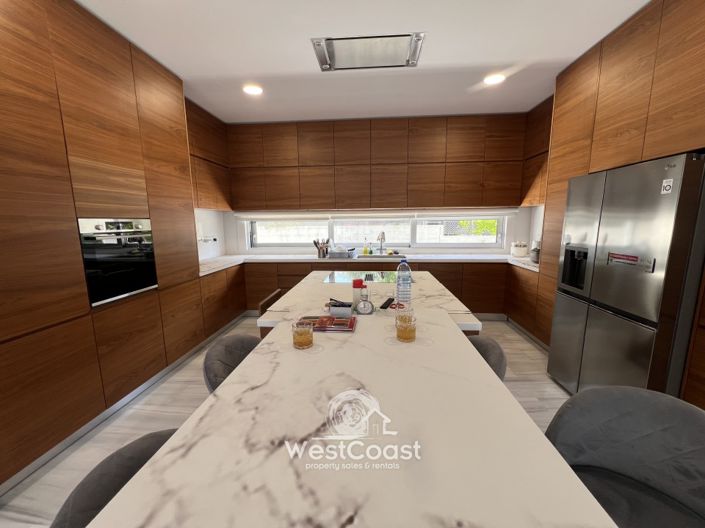 Image No.7-5 Bed Villa for sale