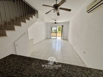 181004-town-house-for-sale-in-peyiafull