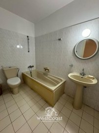 180982-town-house-for-sale-in-chlorakafull