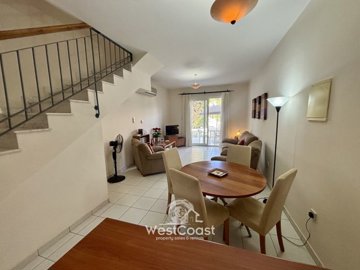 181339-town-house-for-sale-in-universalfull