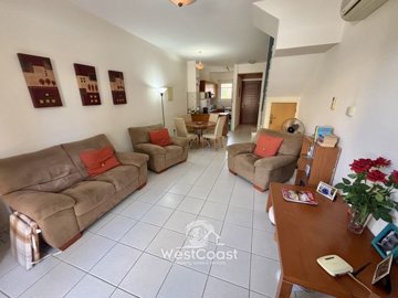 181340-town-house-for-sale-in-universalfull