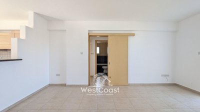181495-apartment-for-sale-in-mandriafull